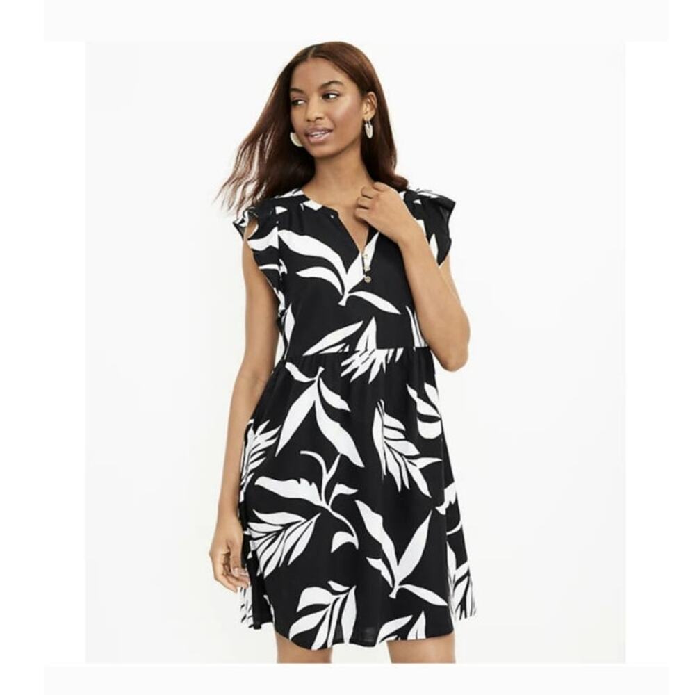 LOFT Dress Women's XS Black White Palm Ruffle Button Tropical Coastal Summer